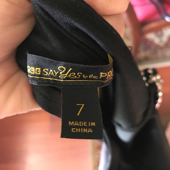 Black Prom/formal dress - Picture 4 of 4